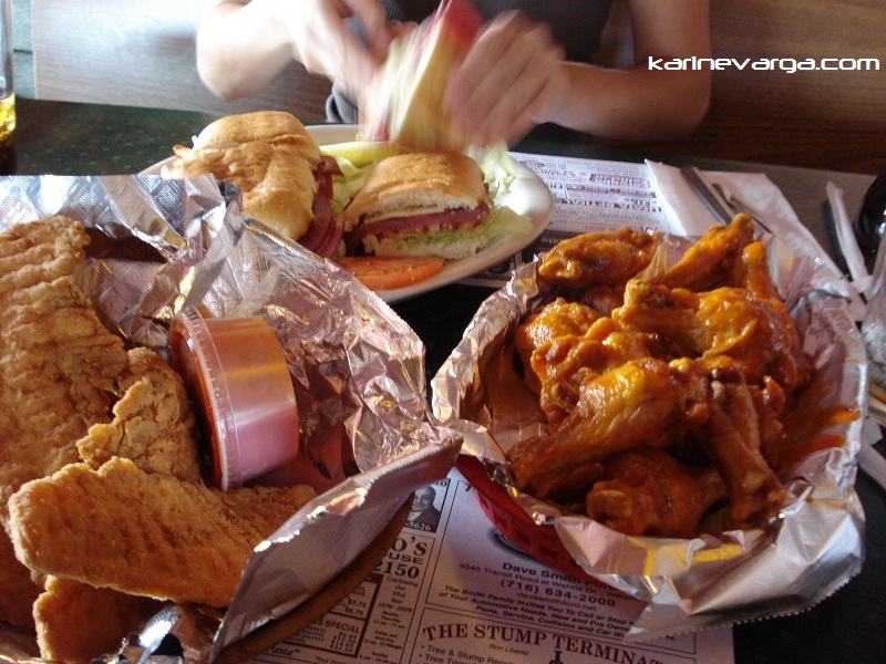 Fingers & Wings @ Sorrentino's